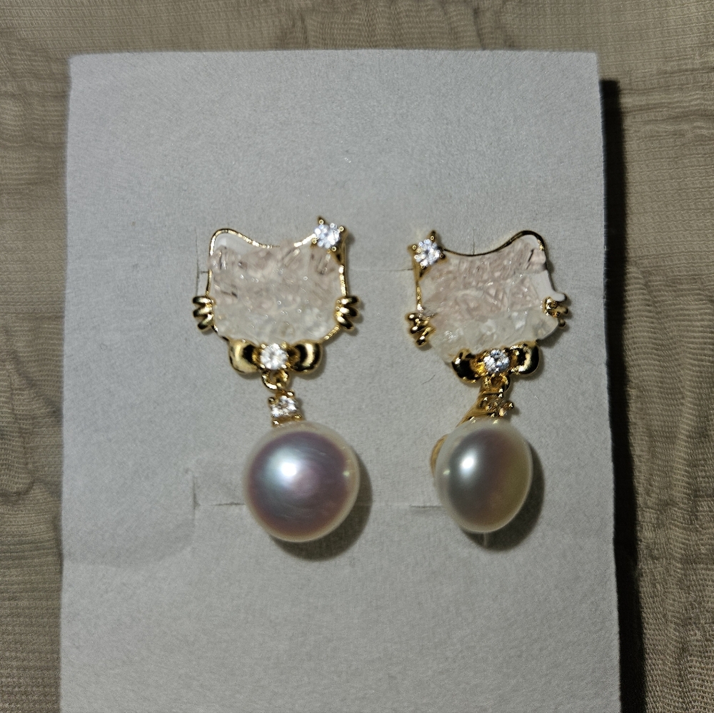 Gold Toned Fresh Water Pearl HK Earrings